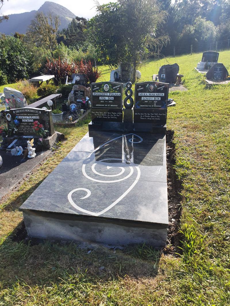 Headstone crafted from granite by Stoneworx - Memorials of Distinction in New Zealand.