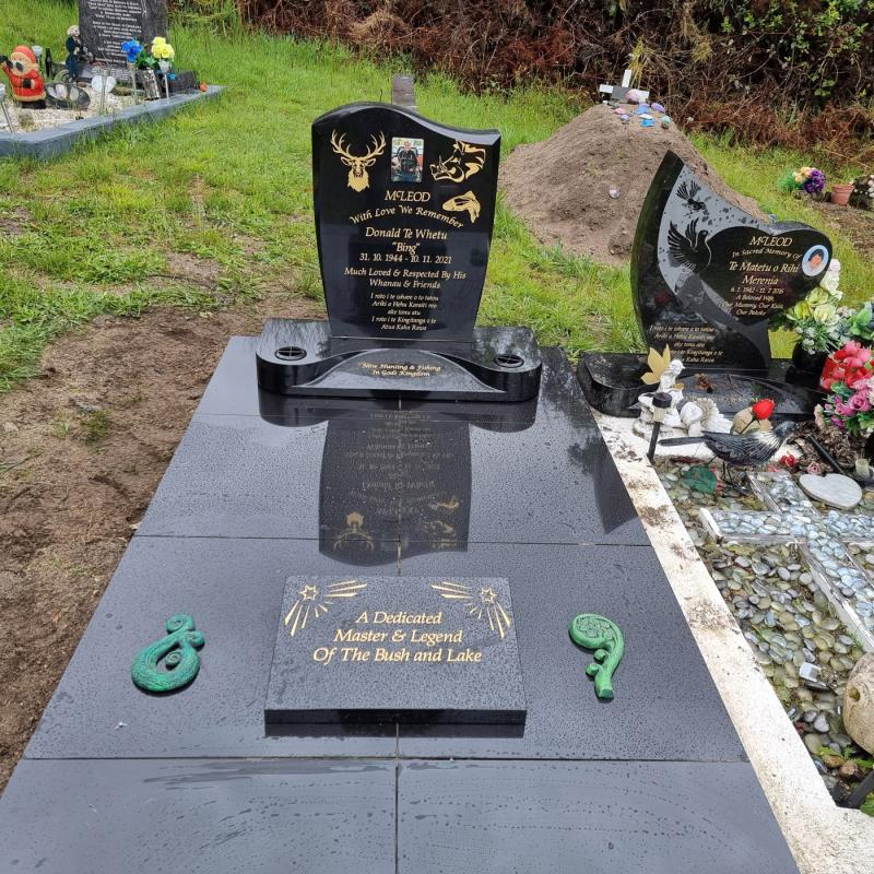 Headstone crafted from granite by Stoneworx - Memorials of Distinction in New Zealand.