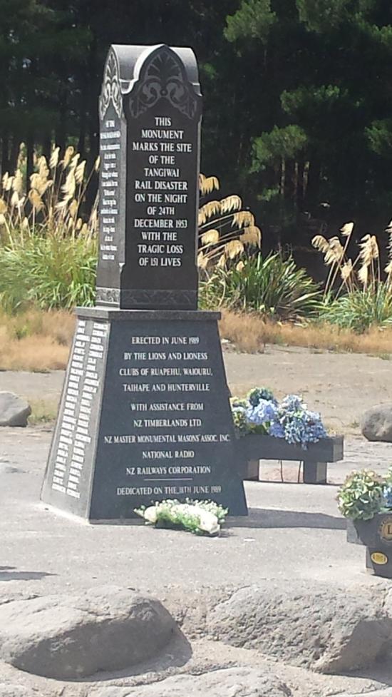 Headstone crafted from granite by Stoneworx - Memorials of Distinction in New Zealand.