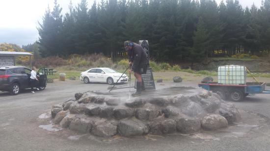Headstone crafted from granite by Stoneworx - Memorials of Distinction in New Zealand.
