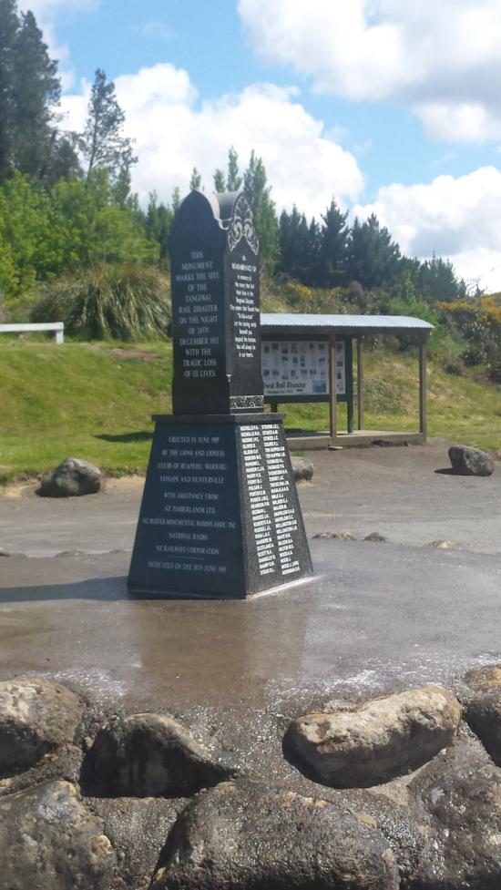 Headstone crafted from granite by Stoneworx - Memorials of Distinction in New Zealand.