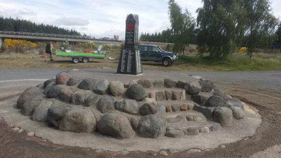 Headstone crafted from granite by Stoneworx - Memorials of Distinction in New Zealand.