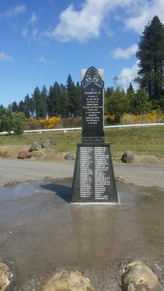 Headstone crafted from granite by Stoneworx - Memorials of Distinction in New Zealand.