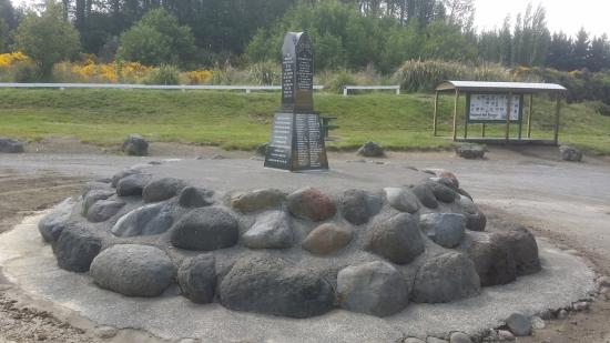 Headstone crafted from granite by Stoneworx - Memorials of Distinction in New Zealand.