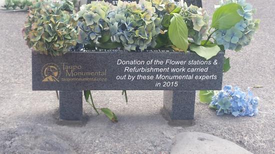 Headstone crafted from granite by Stoneworx - Memorials of Distinction in New Zealand.