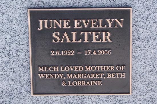 Headstone crafted from granite by Stoneworx - Memorials of Distinction in New Zealand.