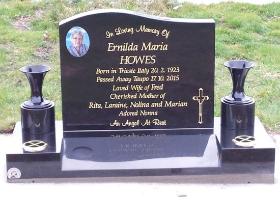Headstone crafted from granite by Stoneworx - Memorials of Distinction in New Zealand.