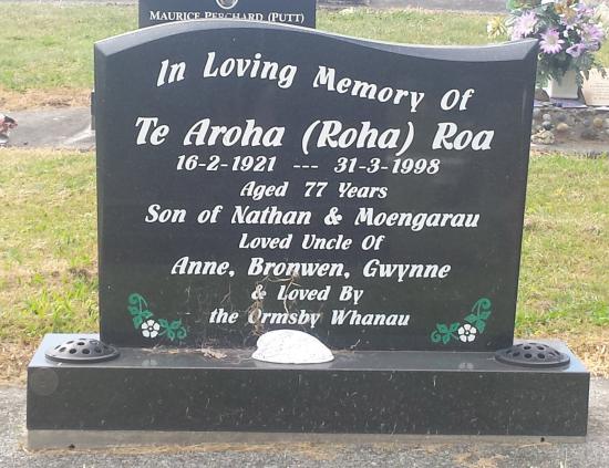 Classic shape with modern style headstone crafted from granite by Stoneworx - Memorials of Distinction in New Zealand.