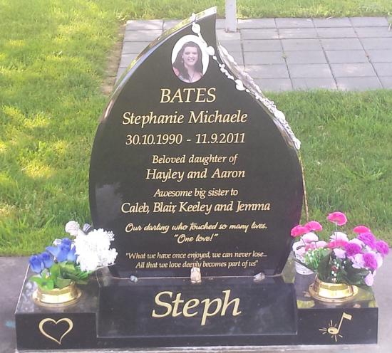 Headstone crafted from granite by Stoneworx - Memorials of Distinction in New Zealand.