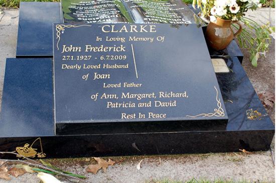 Low rise memorial in a classic square shape crafted from granite by Stoneworx - Memorials of Distinction in New Zealand.