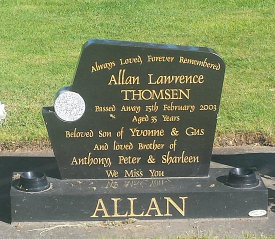 Headstone crafted from granite by Stoneworx - Memorials of Distinction in New Zealand.