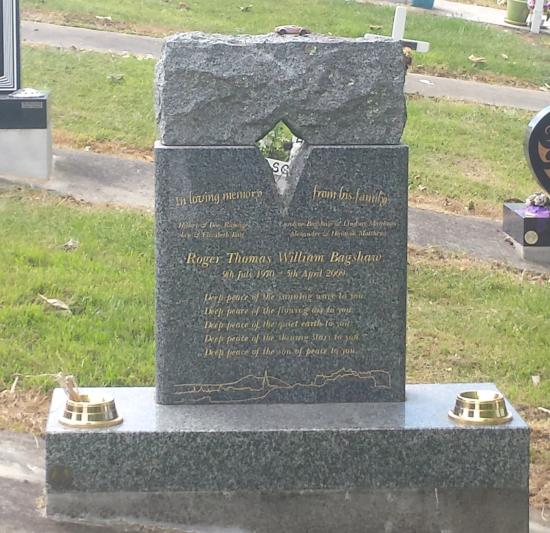 Custom memorial with rough granite on top of a square memorial stone crafted from granite by Stoneworx - Memorials of Distinction in New Zealand.