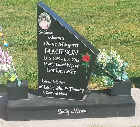 Headstone crafted from granite by Stoneworx - Memorials of Distinction in New Zealand.