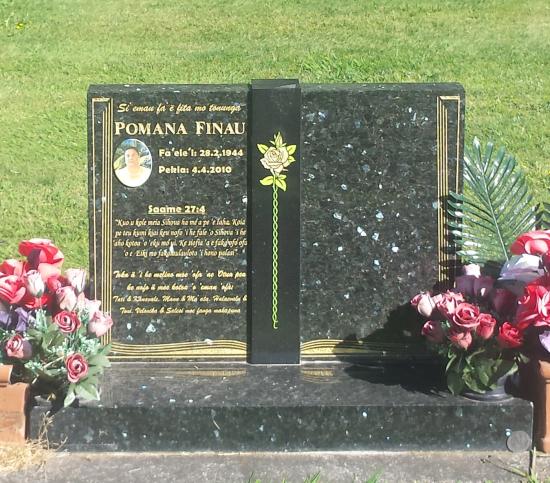 Headstone crafted from granite by Stoneworx - Memorials of Distinction in New Zealand.