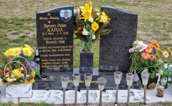 Headstone crafted from granite by Stoneworx - Memorials of Distinction in New Zealand.