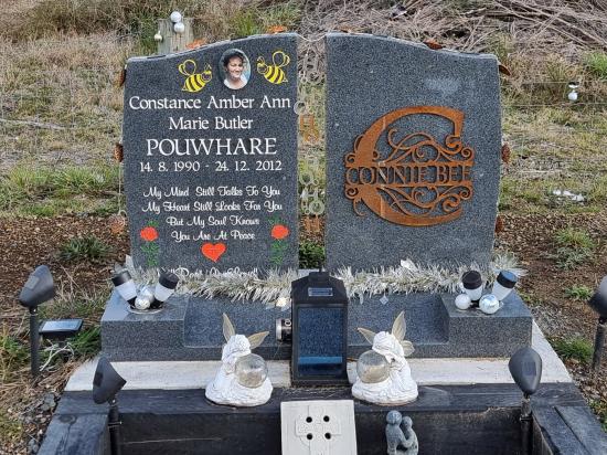 Headstone crafted from granite by Stoneworx - Memorials of Distinction in New Zealand.