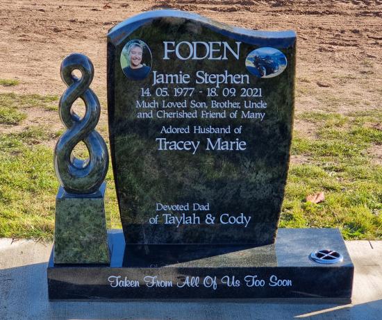Headstone crafted from granite by Stoneworx - Memorials of Distinction in New Zealand.