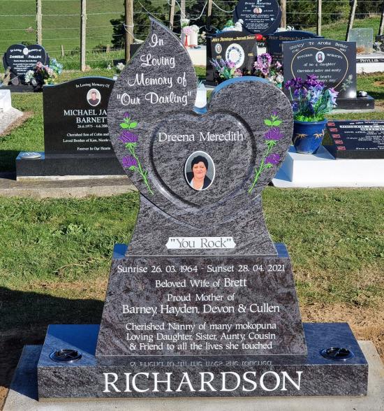 Headstone crafted from granite by Stoneworx - Memorials of Distinction in New Zealand.