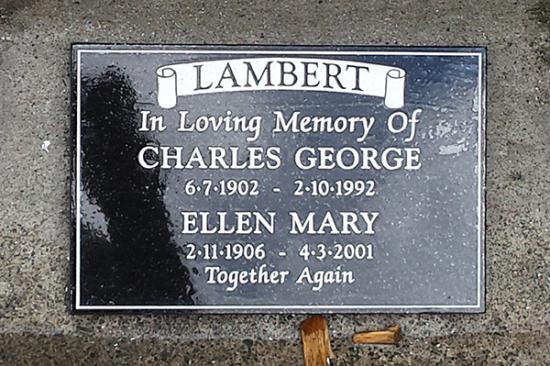 Headstone crafted from granite by Stoneworx - Memorials of Distinction in New Zealand.