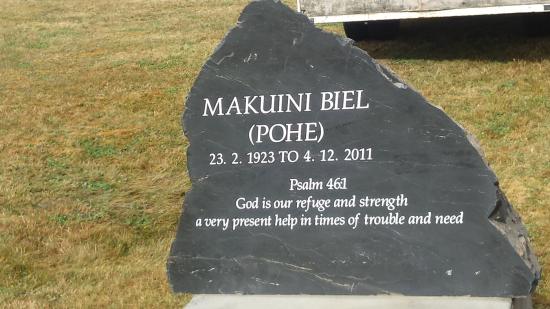 Headstone crafted from granite by Stoneworx - Memorials of Distinction in New Zealand.