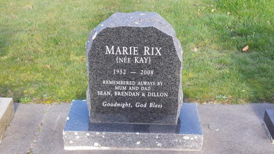 Headstone crafted from granite by Stoneworx - Memorials of Distinction in New Zealand.
