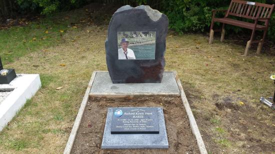 Headstone crafted from granite by Stoneworx - Memorials of Distinction in New Zealand.