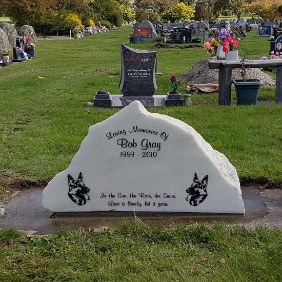 Headstone crafted from granite by Stoneworx - Memorials of Distinction in New Zealand.