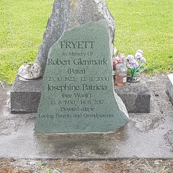 Headstone crafted from granite by Stoneworx - Memorials of Distinction in New Zealand.