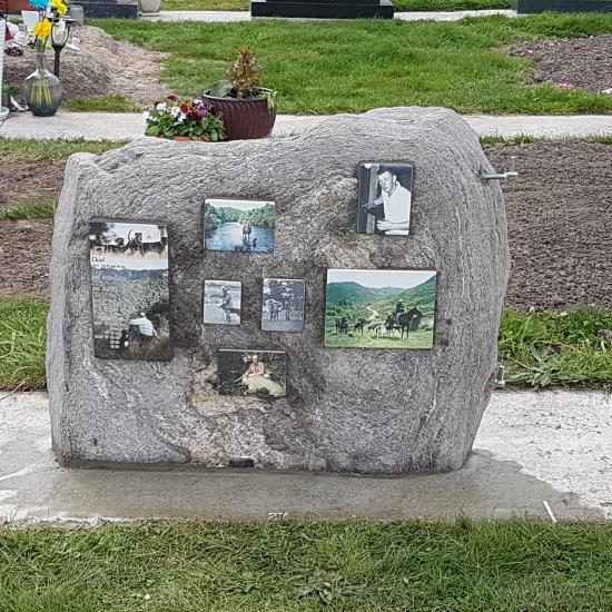 Headstone crafted from granite by Stoneworx - Memorials of Distinction in New Zealand.