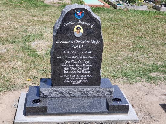 Headstone crafted from granite by Stoneworx - Memorials of Distinction in New Zealand.