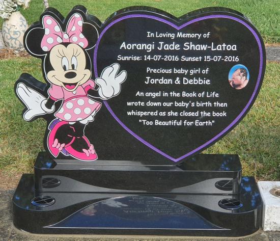 Headstone crafted from granite by Stoneworx - Memorials of Distinction in New Zealand.