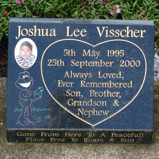 Low rise memorial in a classic square shape crafted from granite by Stoneworx - Memorials of Distinction in New Zealand.