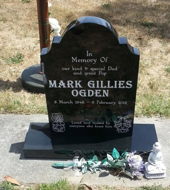 Headstone crafted from granite by Stoneworx - Memorials of Distinction in New Zealand.