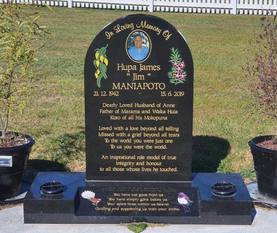Tall upright headstone in the radius shape crafted from granite by Stoneworx - Memorials of Distinction in New Zealand.