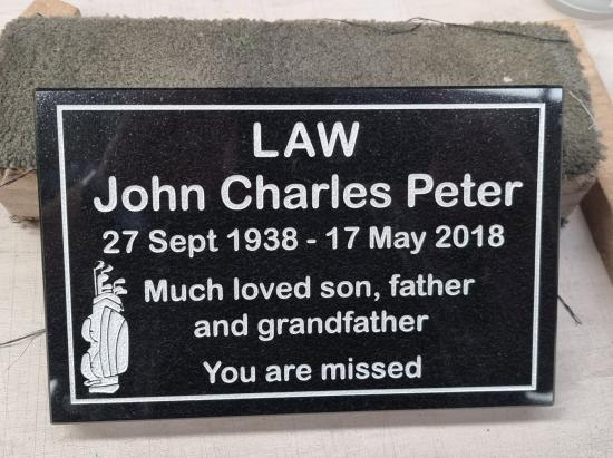 Cremation plaque crafted from granite by Stoneworx - Memorials of Distinction in New Zealand.