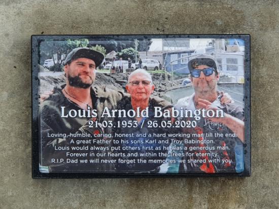 Cremation plaque crafted from granite by Stoneworx - Memorials of Distinction in New Zealand.