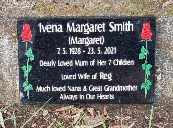 Cremation plaque crafted from granite by Stoneworx - Memorials of Distinction in New Zealand.