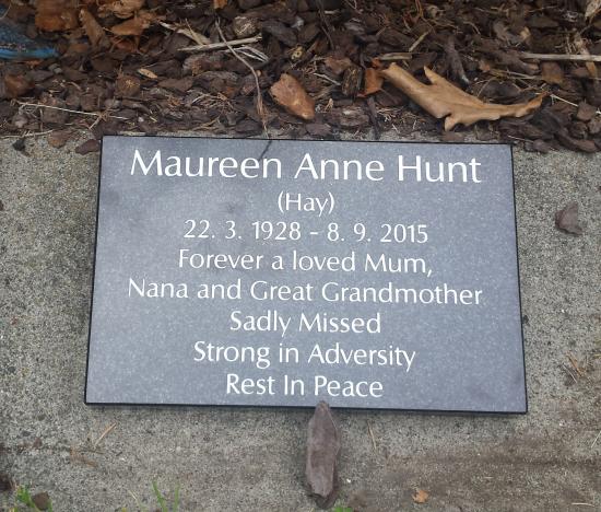 Headstone crafted from granite by Stoneworx - Memorials of Distinction in New Zealand.