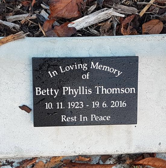 Cremation plaque crafted from granite by Stoneworx - Memorials of Distinction in New Zealand.