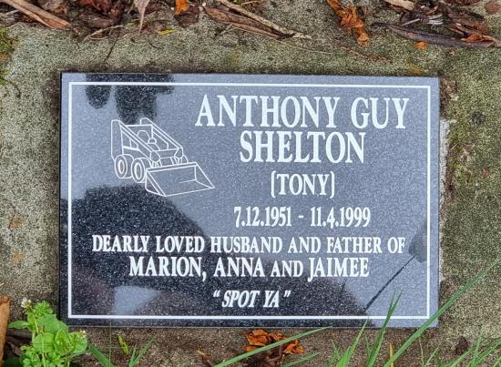 Cremation plaque crafted from granite by Stoneworx - Memorials of Distinction in New Zealand.
