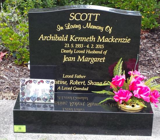 Headstone crafted from granite by Stoneworx - Memorials of Distinction in New Zealand.