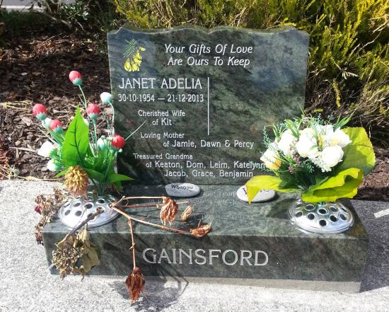 Headstone crafted from granite by Stoneworx - Memorials of Distinction in New Zealand.