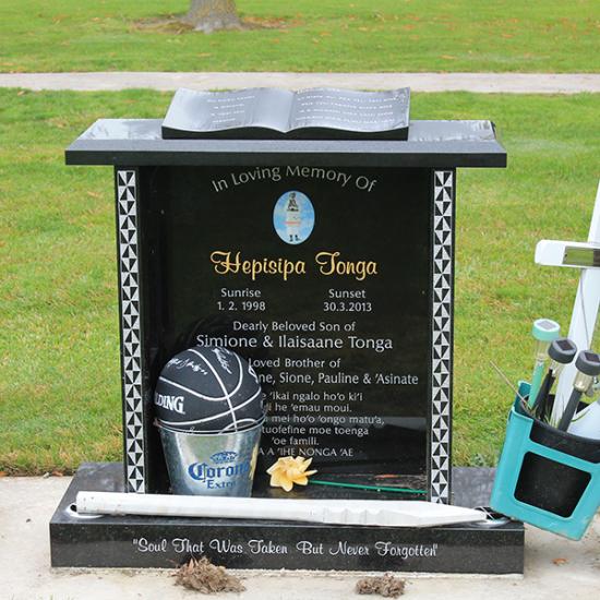 Headstone crafted from granite by Stoneworx - Memorials of Distinction in New Zealand.