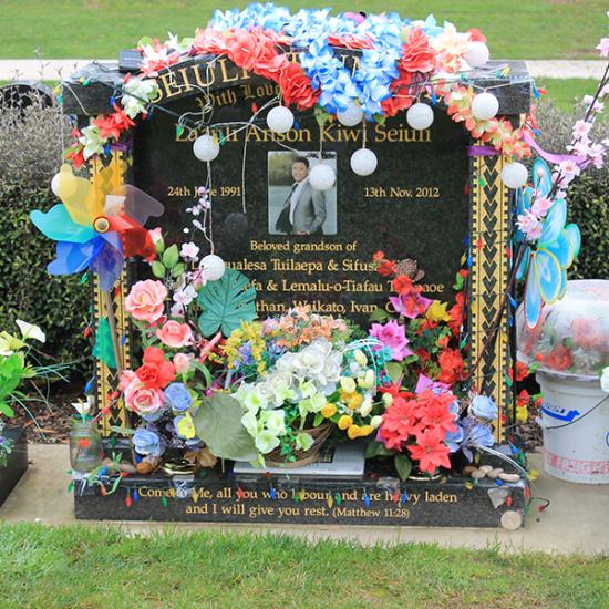 Headstone crafted from granite by Stoneworx - Memorials of Distinction in New Zealand.