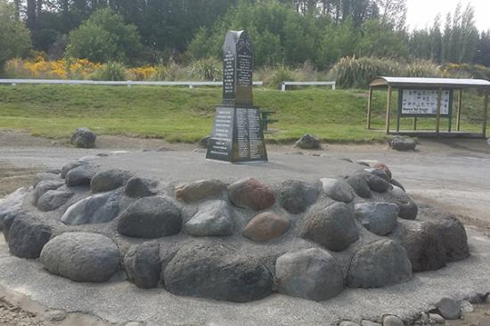 Headstone crafted from granite by Stoneworx - Memorials of Distinction in New Zealand.