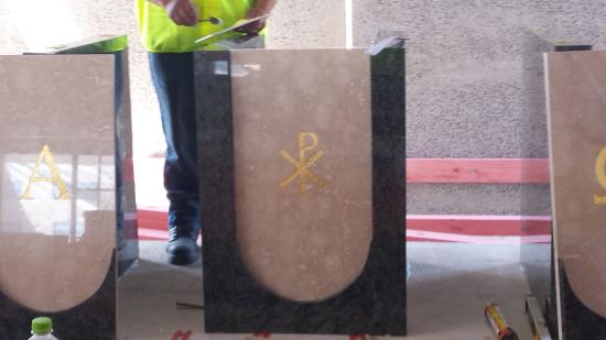 Headstone crafted from granite by Stoneworx - Memorials of Distinction in New Zealand.