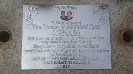 Headstone crafted from granite by Stoneworx - Memorials of Distinction in New Zealand.