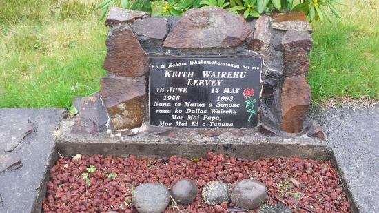 Headstone crafted from granite by Stoneworx - Memorials of Distinction in New Zealand.