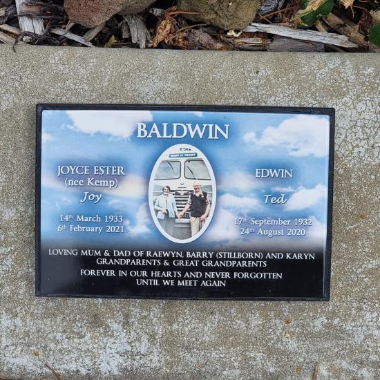 Headstone crafted from granite by Stoneworx - Memorials of Distinction in New Zealand.